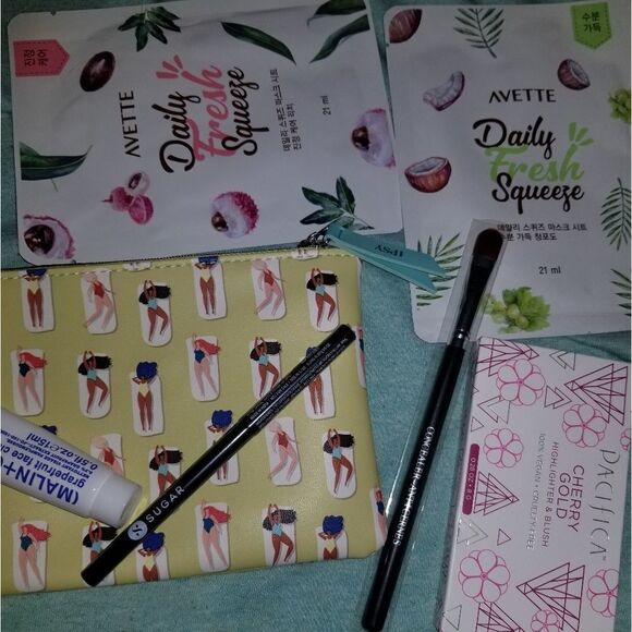 Ipsy randomized bundle - Picture 5 of 15